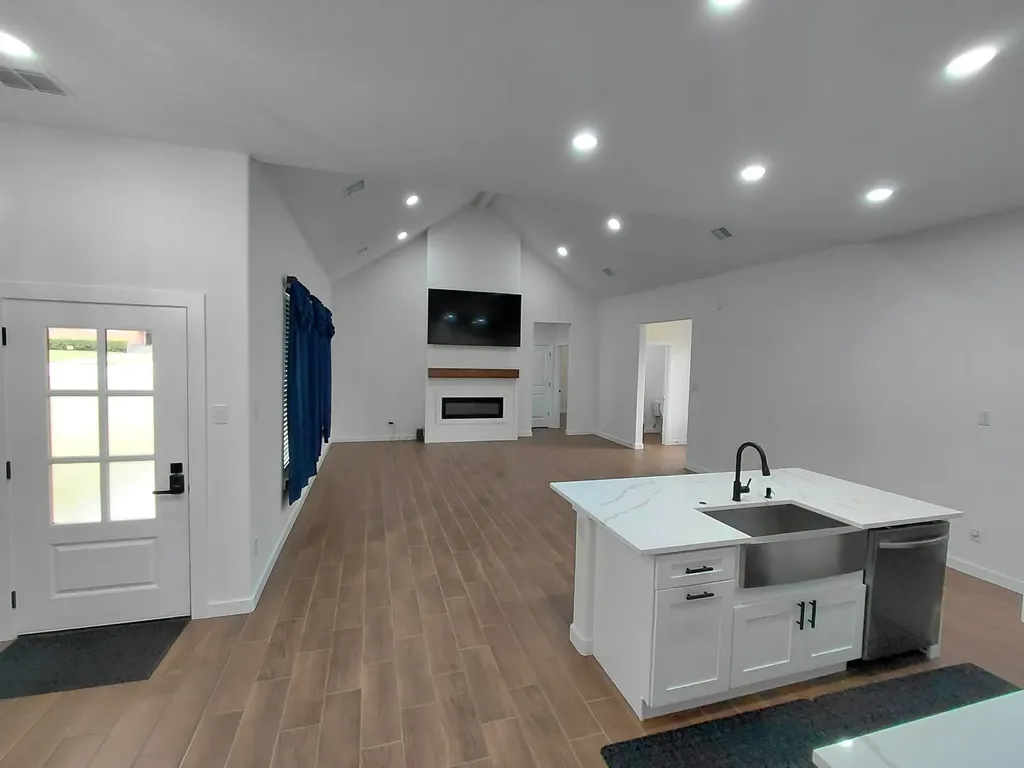 604 E 4th Street Muenster TX 76252