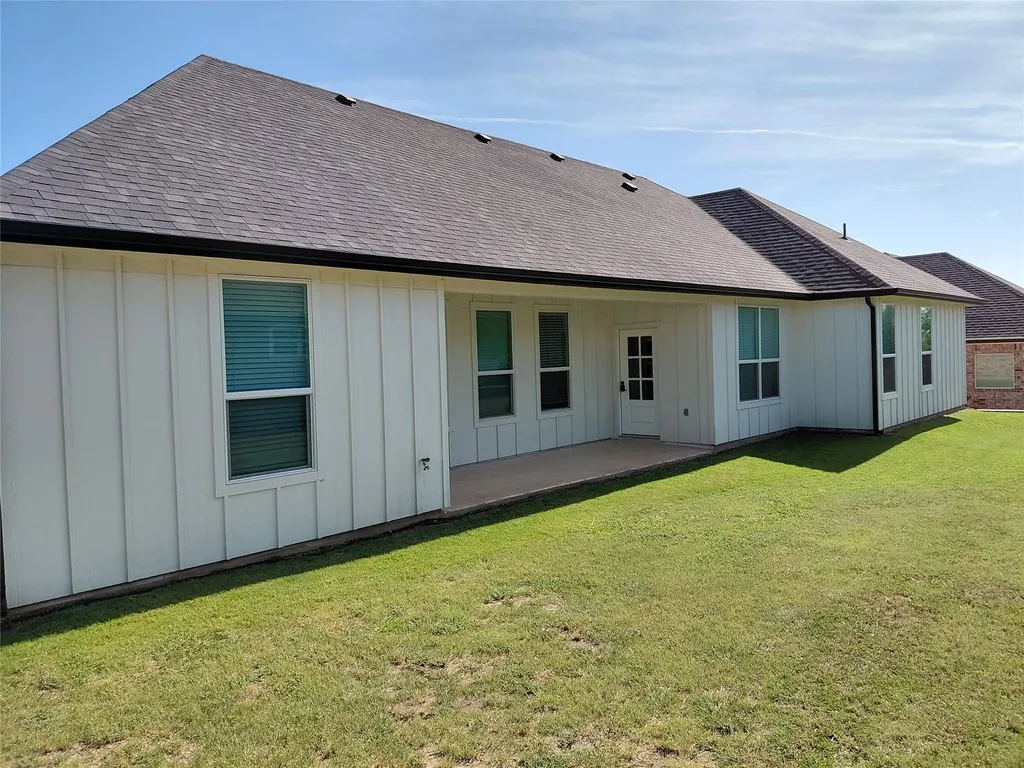 604 E 4th Street Muenster TX 76252