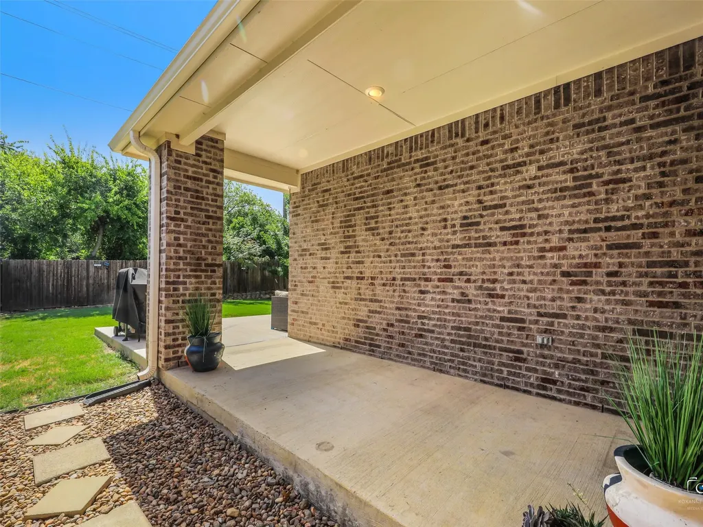 1613 Roadrunner Drive Little Elm TX 75068