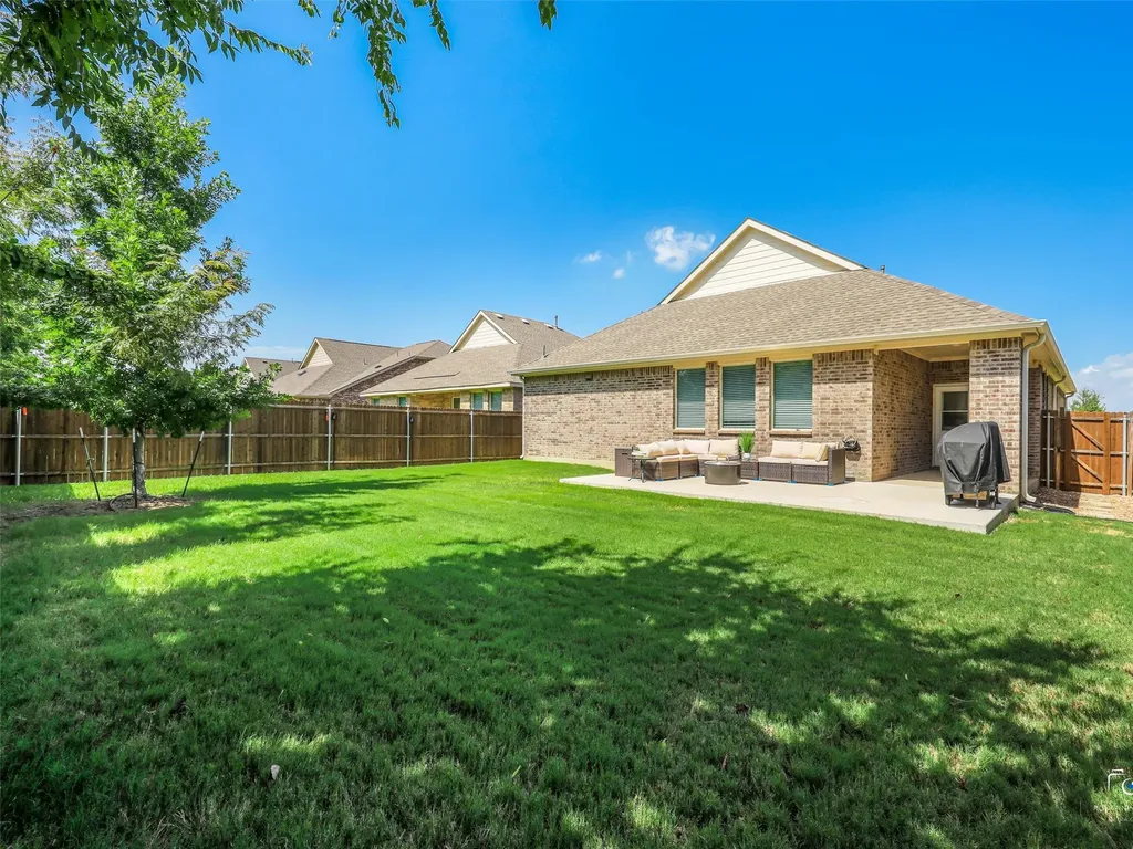 1613 Roadrunner Drive Little Elm TX 75068
