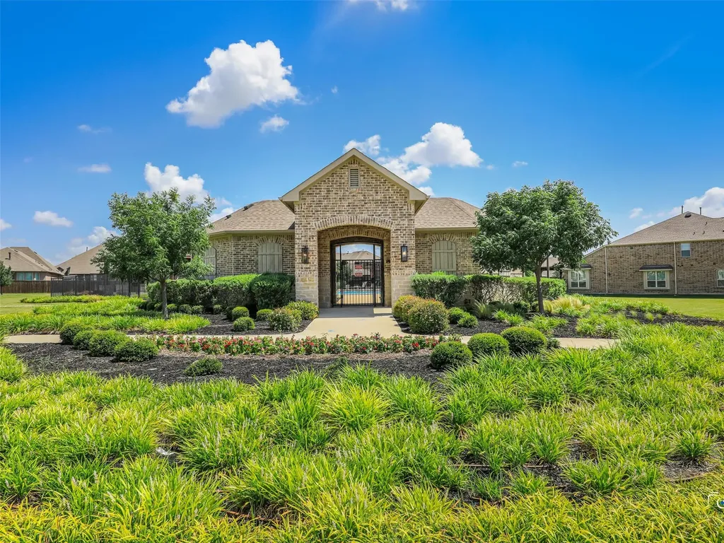 1613 Roadrunner Drive Little Elm TX 75068