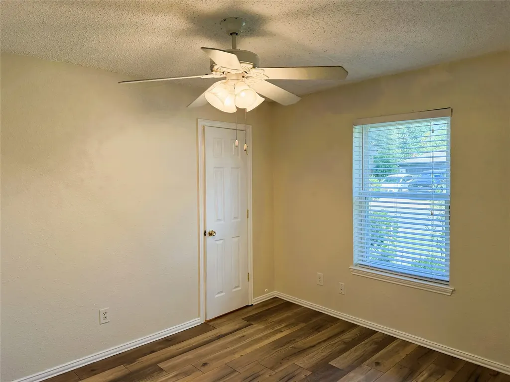 6406 Willow Springs Drive Arlington TX 76001