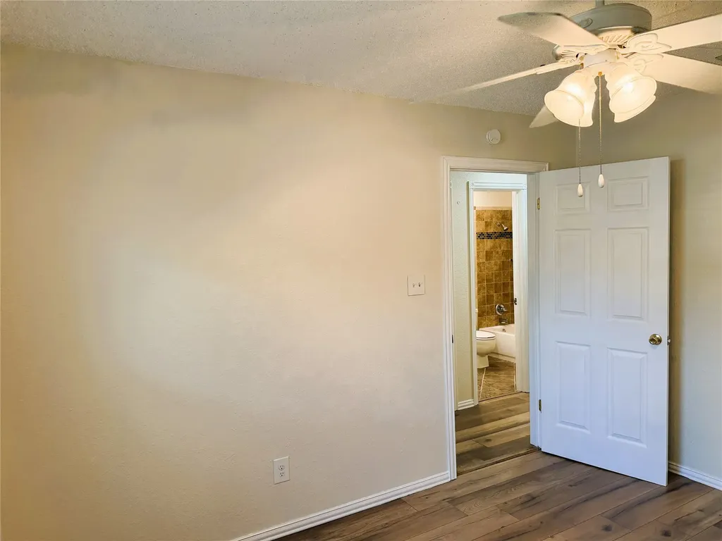 6406 Willow Springs Drive Arlington TX 76001