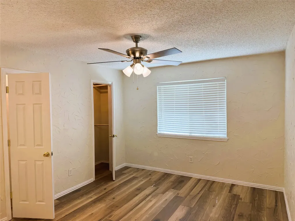 6406 Willow Springs Drive Arlington TX 76001