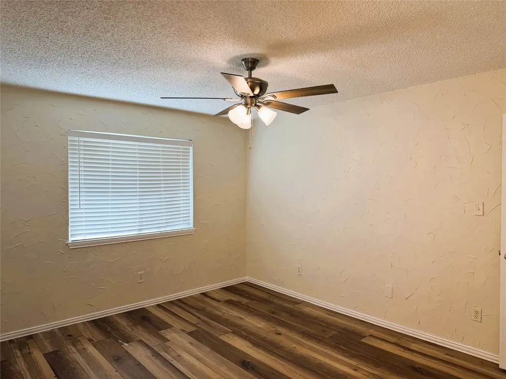 6406 Willow Springs Drive Arlington TX 76001