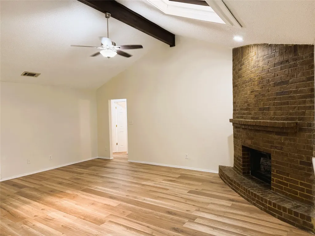 6406 Willow Springs Drive Arlington TX 76001