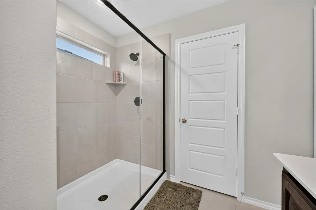 1637 Elle Lane Aubrey TX 76227