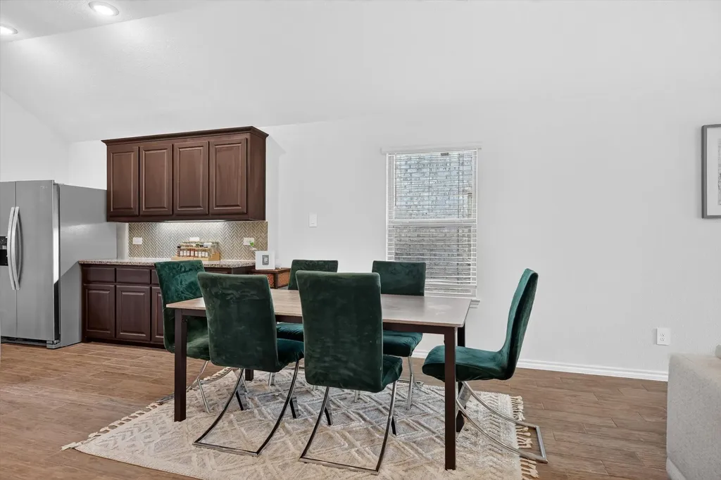 1637 Elle Lane Aubrey TX 76227