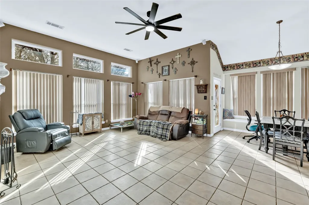 403 Lochwood Circle Lake Dallas TX 75065