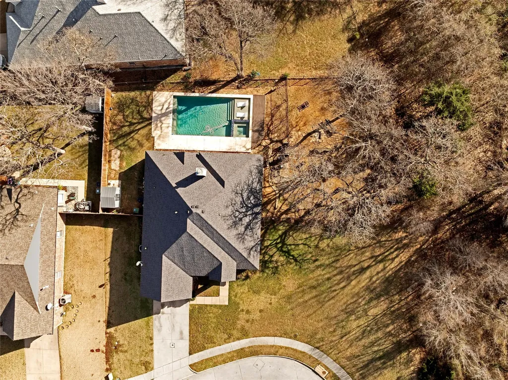 403 Lochwood Circle Lake Dallas TX 75065