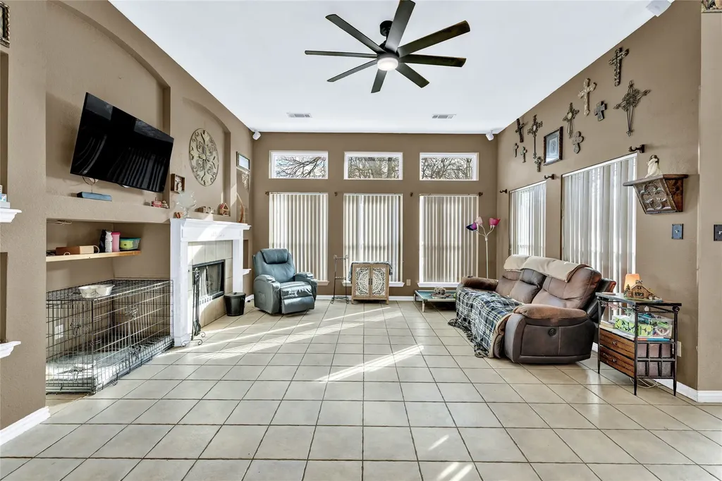 403 Lochwood Circle Lake Dallas TX 75065