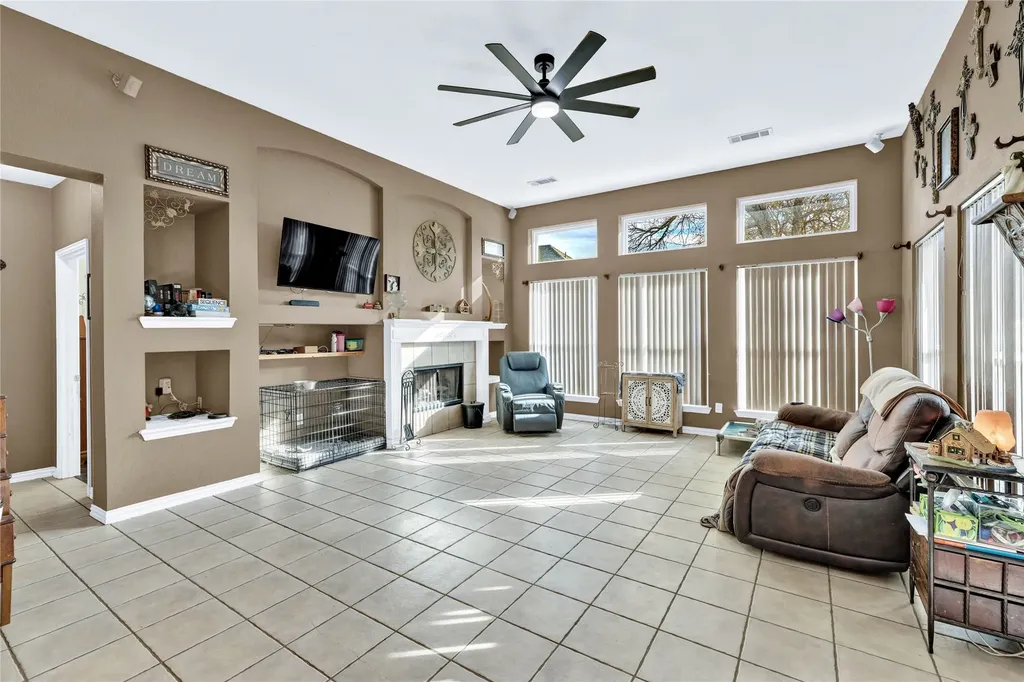 403 Lochwood Circle Lake Dallas TX 75065