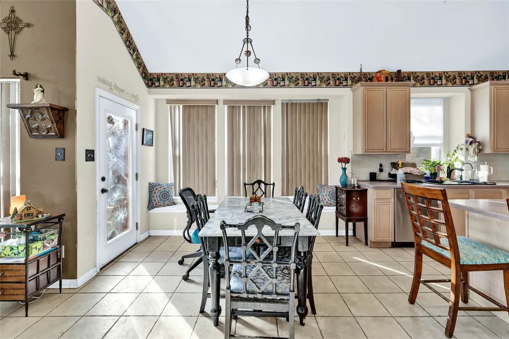 403 Lochwood Circle Lake Dallas TX 75065