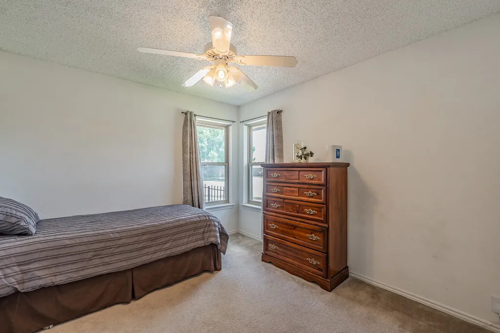 8252 Lesley Lane Watauga TX 76148