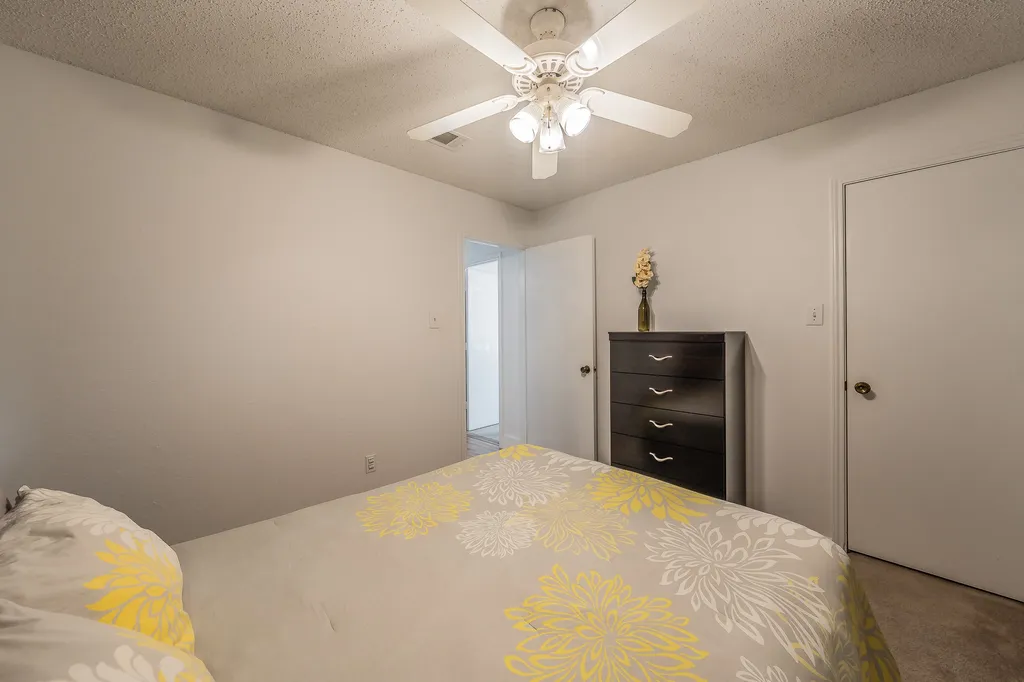 8252 Lesley Lane Watauga TX 76148