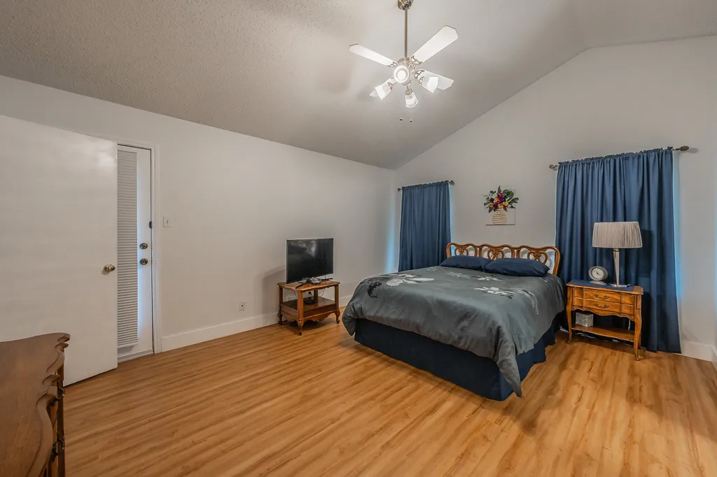 8252 Lesley Lane Watauga TX 76148