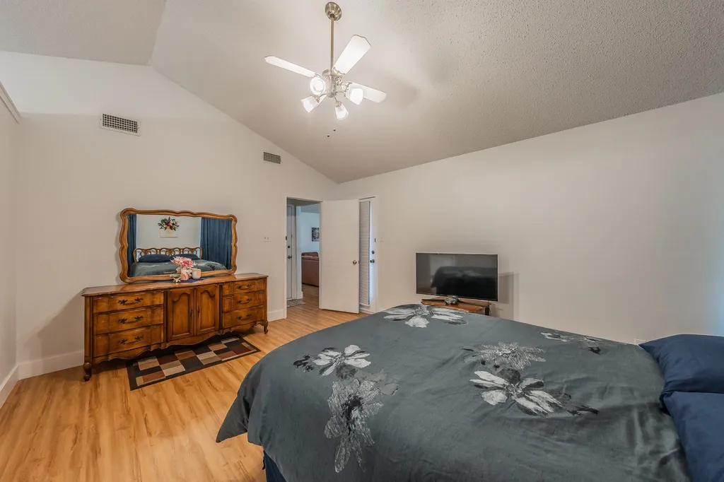 8252 Lesley Lane Watauga TX 76148