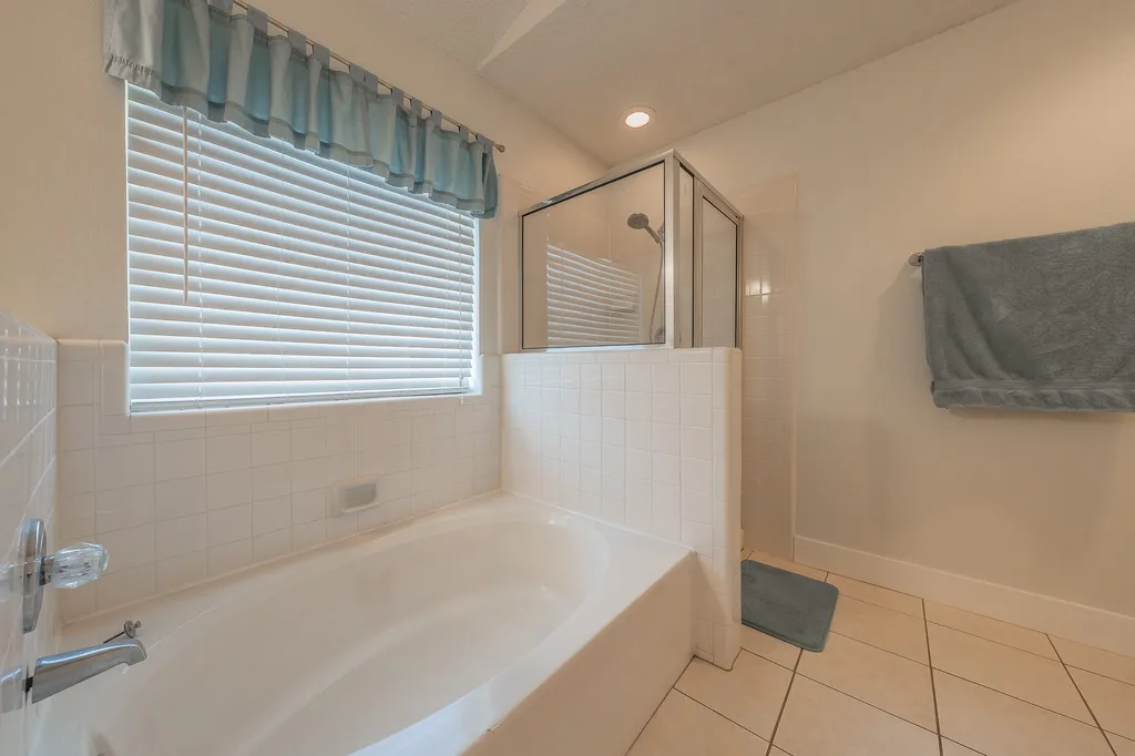 8252 Lesley Lane Watauga TX 76148