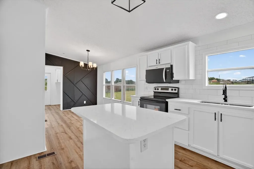 5803 Kentucky Street Joshua TX 76058