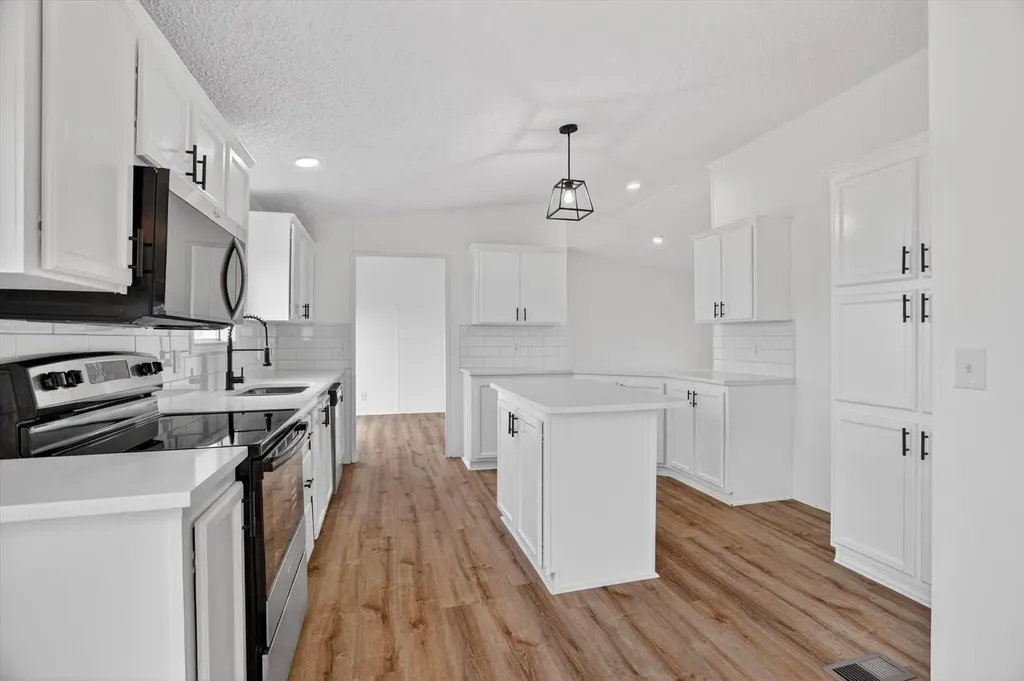5803 Kentucky Street Joshua TX 76058