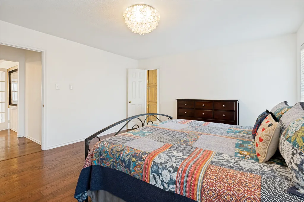 1005 De Pauw Drive Arlington TX 76012
