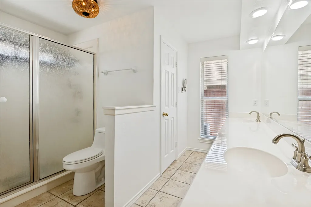 1005 De Pauw Drive Arlington TX 76012
