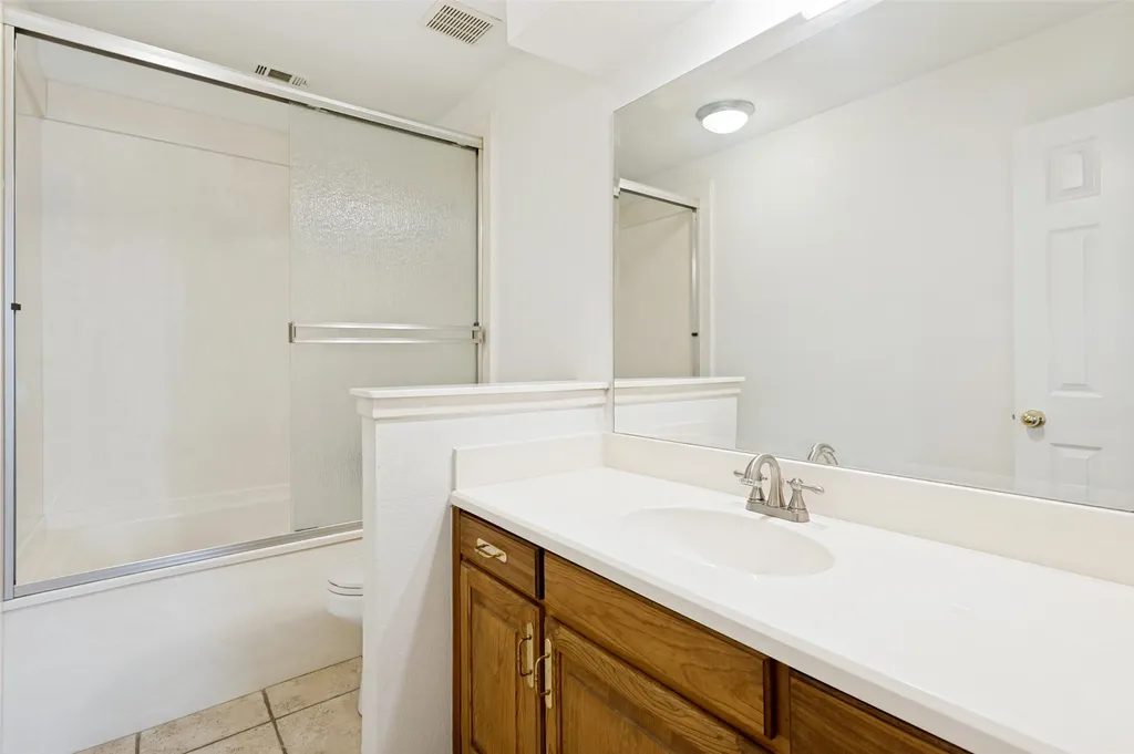 1005 De Pauw Drive Arlington TX 76012