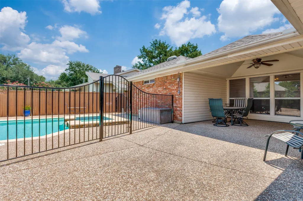 1005 De Pauw Drive Arlington TX 76012