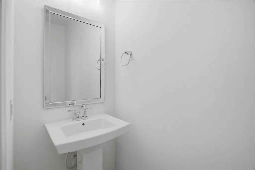 228 Sunset Lane Fort Worth TX 76114