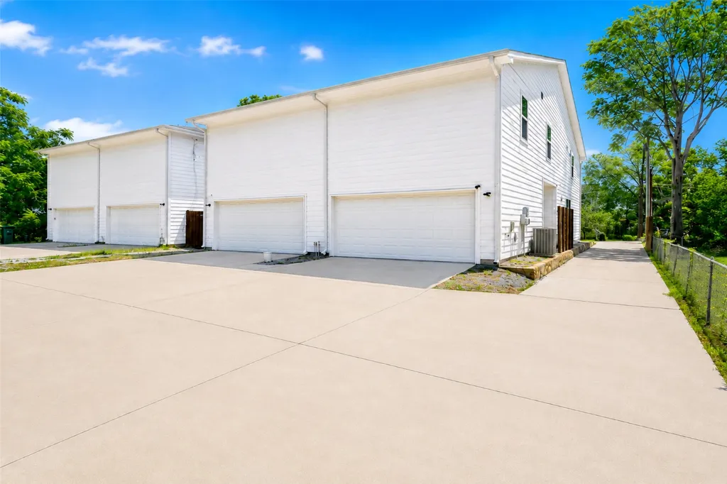 228 Sunset Lane Fort Worth TX 76114
