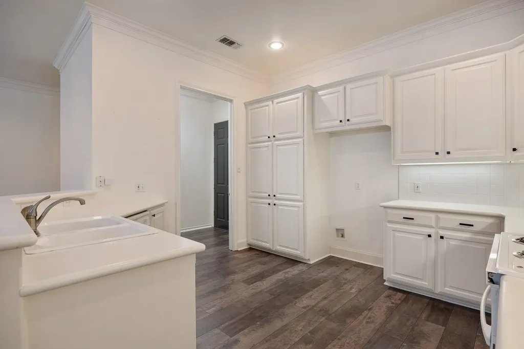 2313 Dietz Lane Tyler TX 75701