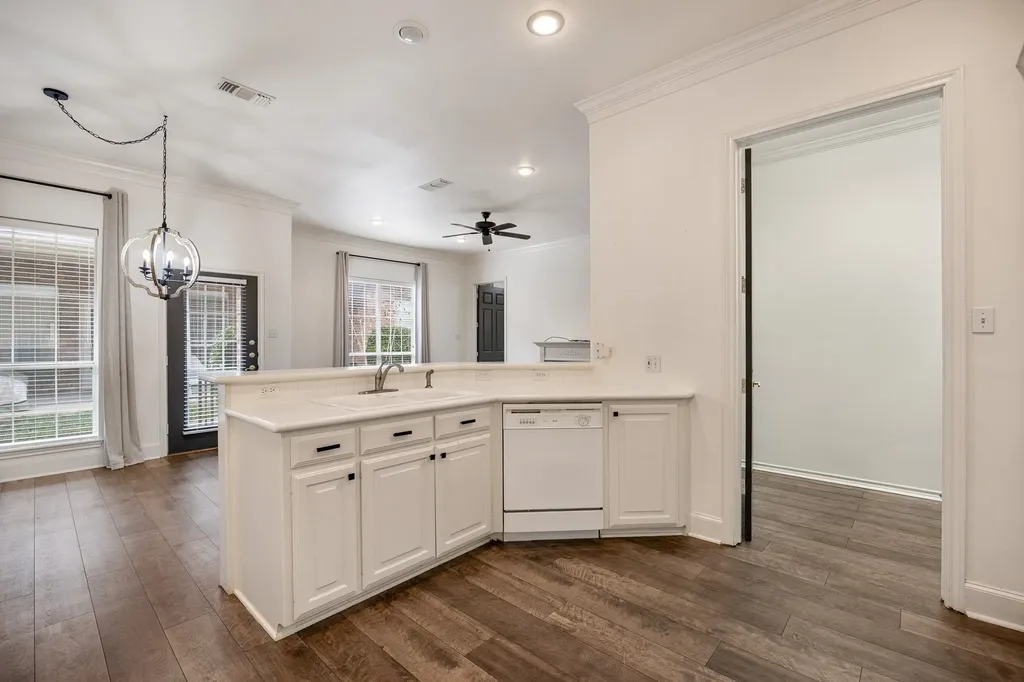 2313 Dietz Lane Tyler TX 75701