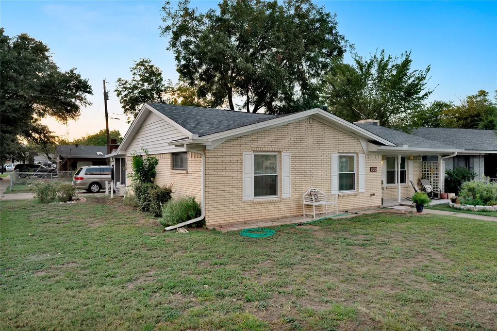 800 Patricia Street Irving TX 75060