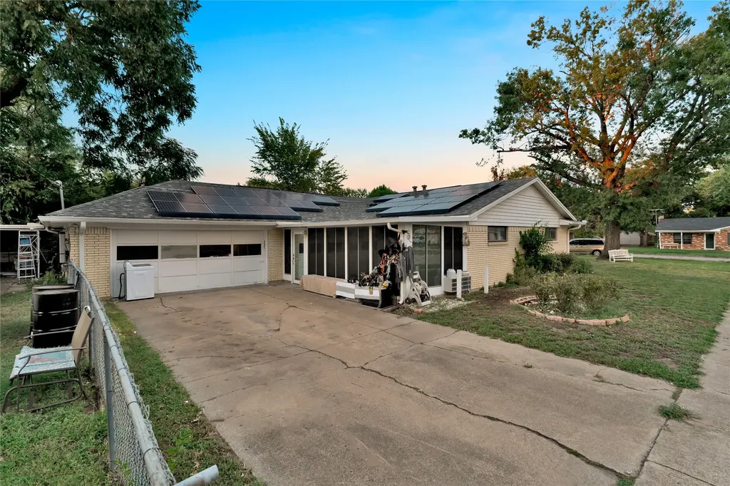 800 Patricia Street Irving TX 75060
