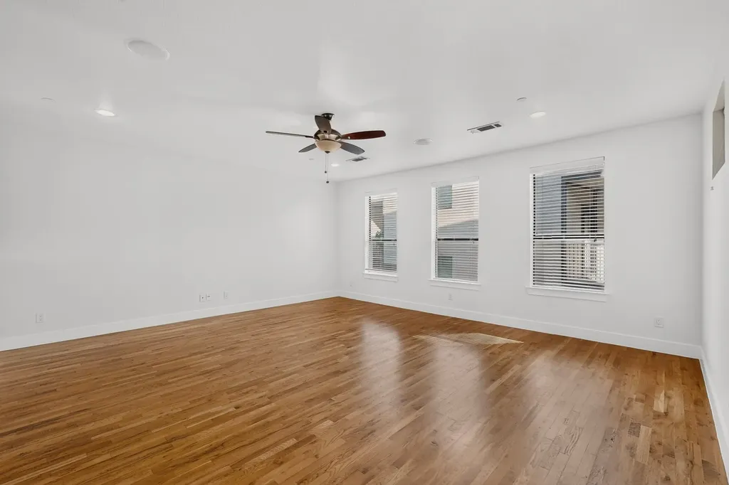 4950 Cedar Springs Road Dallas TX 75235