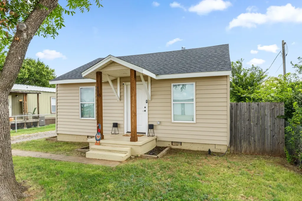 403 S Main Street Holliday TX 76366