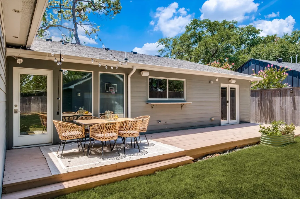 6524 Kenwell Street Dallas TX 75209