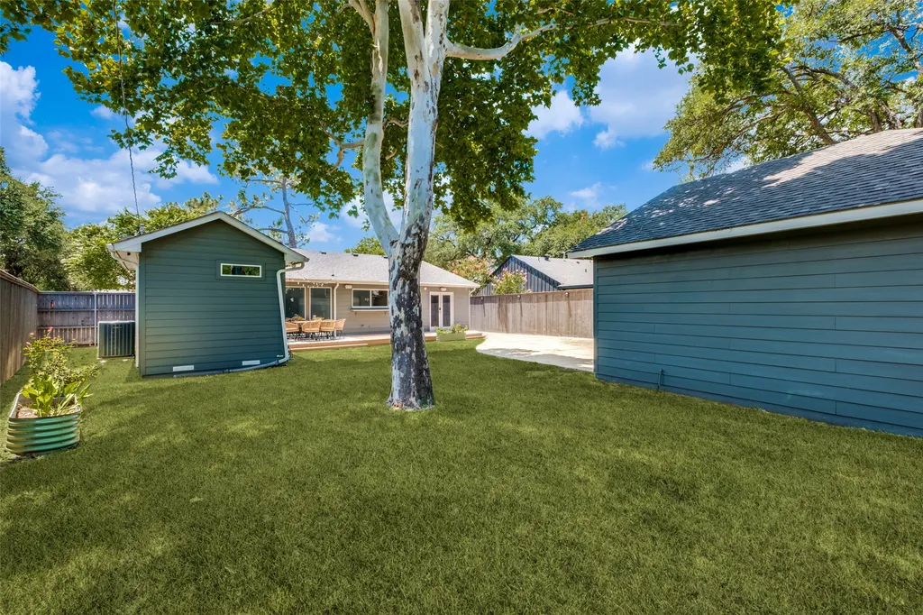 6524 Kenwell Street Dallas TX 75209