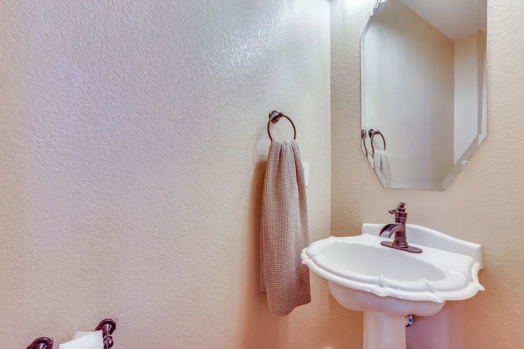 613 Cessna Court Saginaw TX 76179