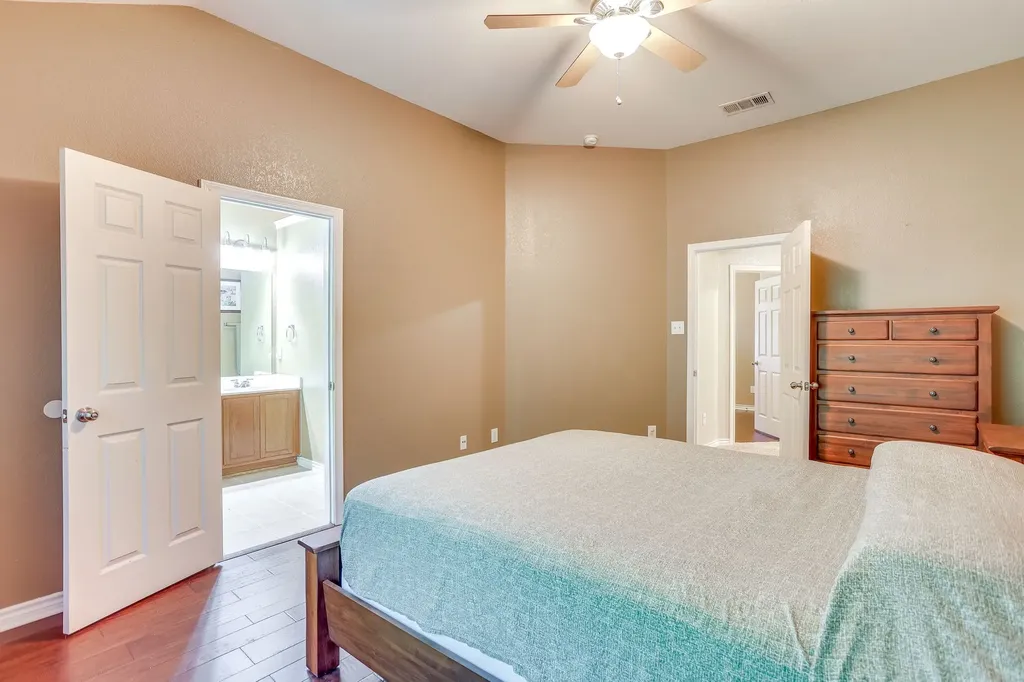 613 Cessna Court Saginaw TX 76179