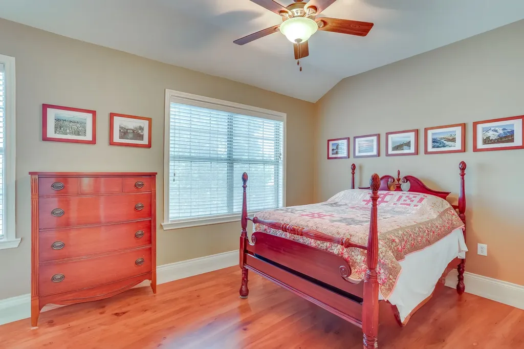 613 Cessna Court Saginaw TX 76179