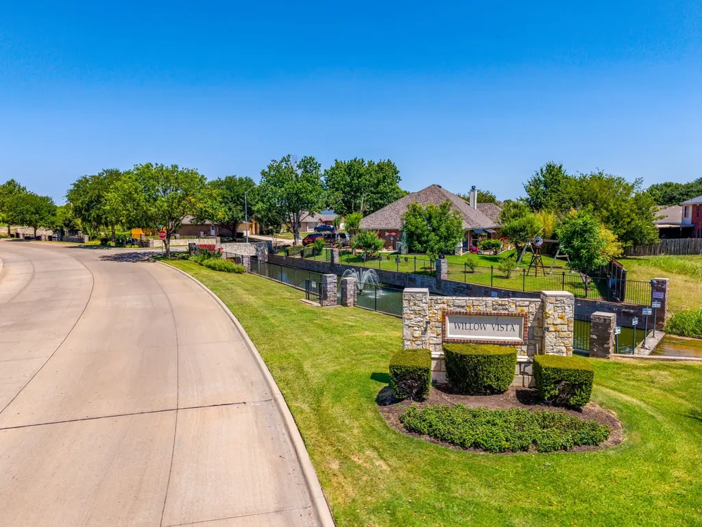 613 Cessna Court Saginaw TX 76179