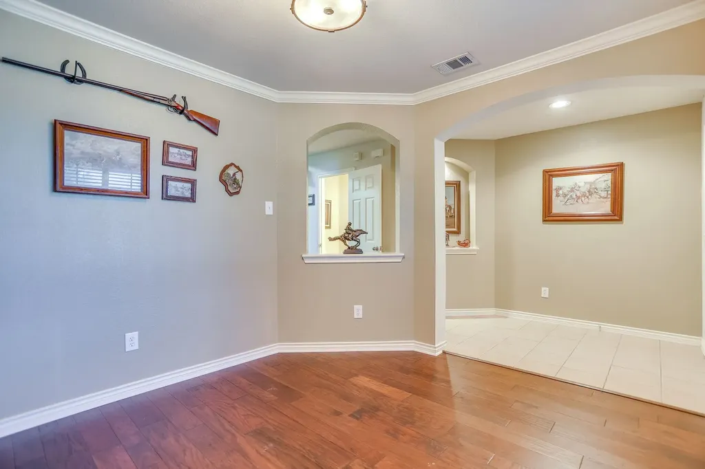 613 Cessna Court Saginaw TX 76179