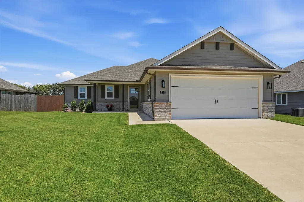 111 Mustang Drive Lindsay TX 76240
