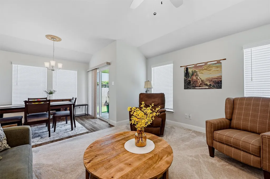 111 Mustang Drive Lindsay TX 76240