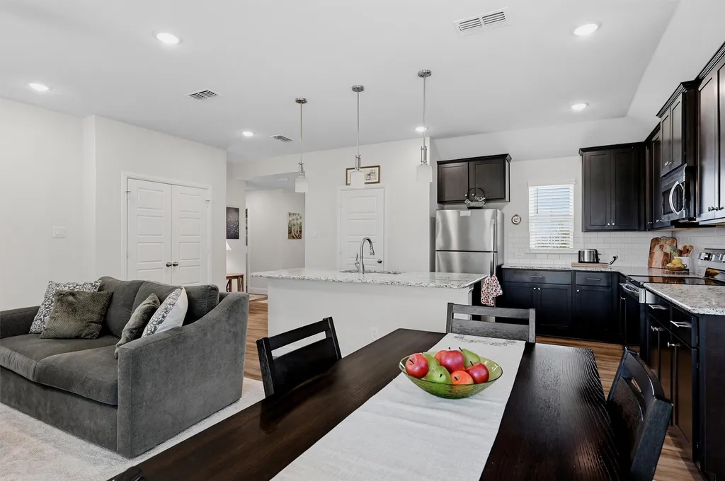 111 Mustang Drive Lindsay TX 76240