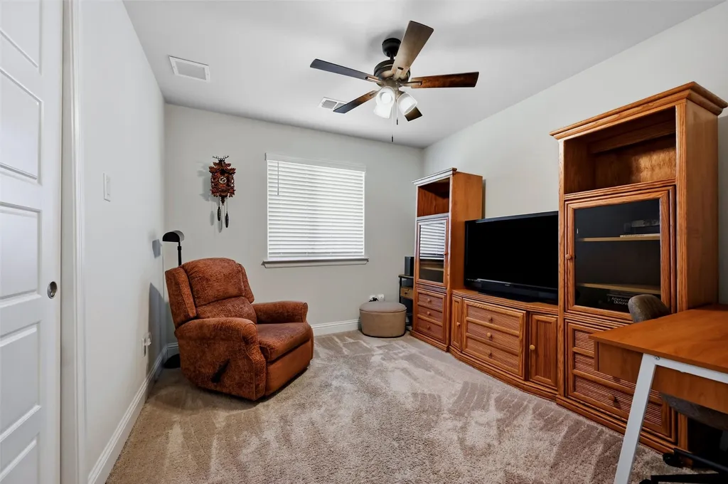 111 Mustang Drive Lindsay TX 76240