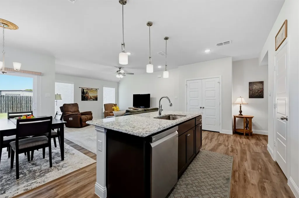 111 Mustang Drive Lindsay TX 76240
