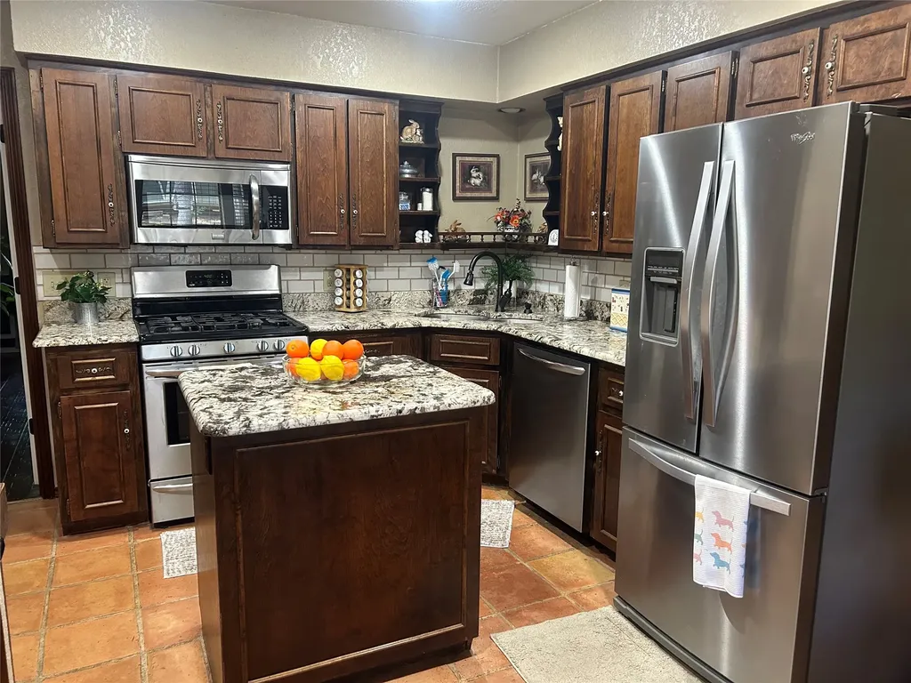 304 Paloverde Lane Fort Worth TX 76112