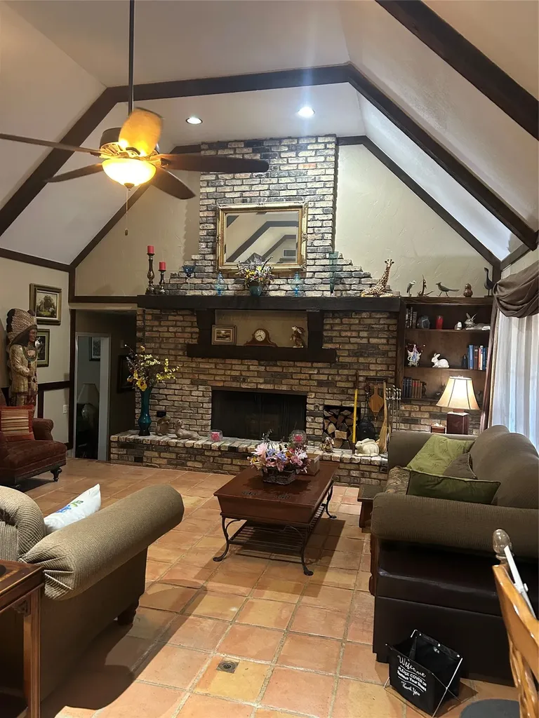 304 Paloverde Lane Fort Worth TX 76112
